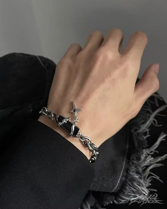 Siyah Taşlı Gotik Haç Zincir Bileklik