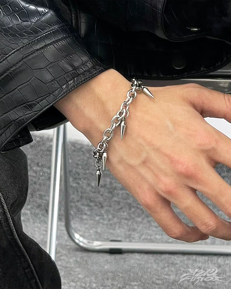 Sivri Uç Charmlı Kalın Zincir Bileklik