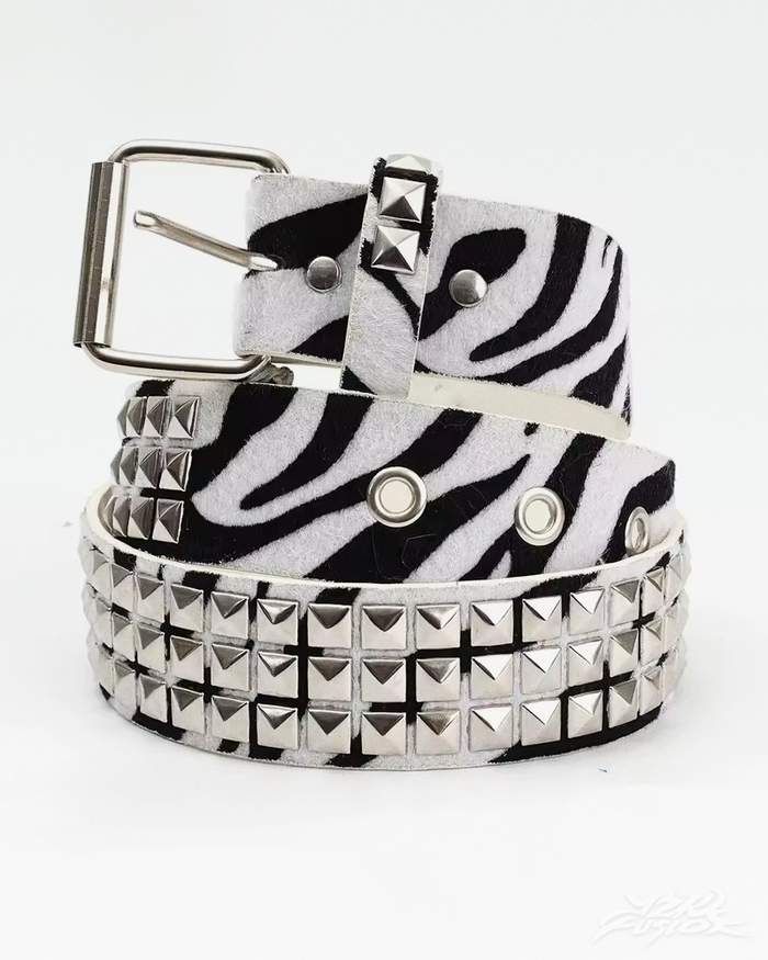 Zebra Desenli Piramit Çivili Kemer